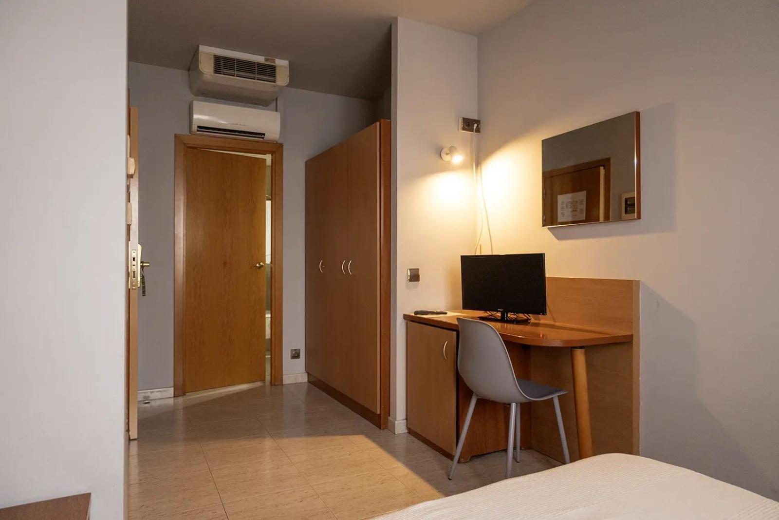 Hotel Sant Celoni Luaran gambar
